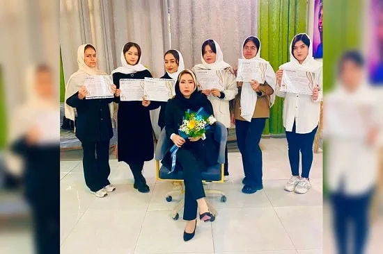 سالن زیبایی عروس شرق