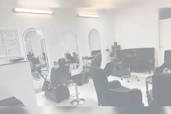 سالن زیبایی و آموزشگاه مراقبت زیبایی زهره نخعی در بینالود